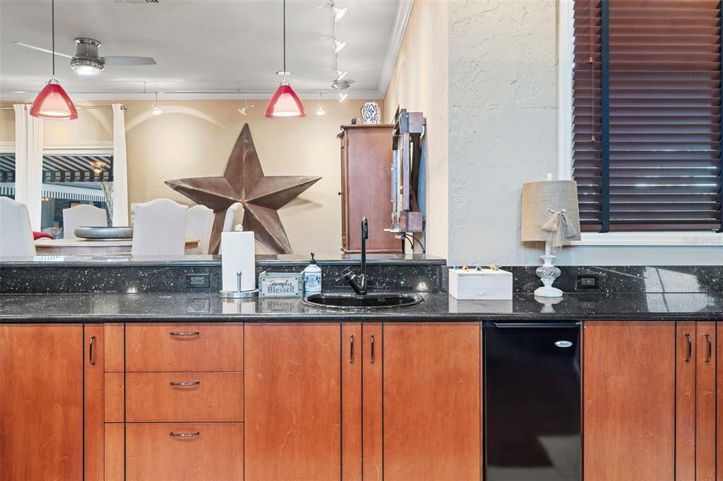 待售: $2,900,000 (5 贝兹, 4 浴室, 5661 平方英尺)