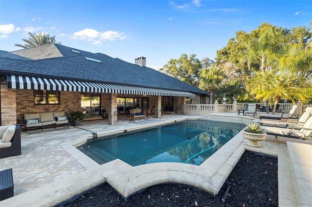 待售: $2,900,000 (5 贝兹, 4 浴室, 5661 平方英尺)