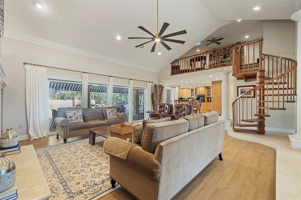 待售: $2,900,000 (5 贝兹, 4 浴室, 5661 平方英尺)