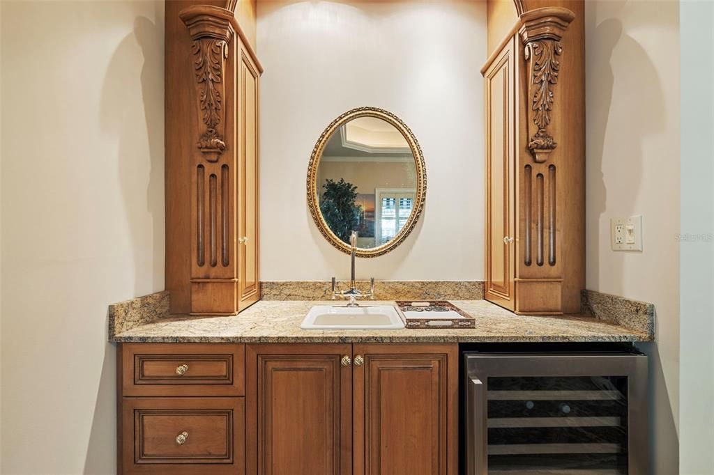 待售: $2,900,000 (5 贝兹, 4 浴室, 5661 平方英尺)