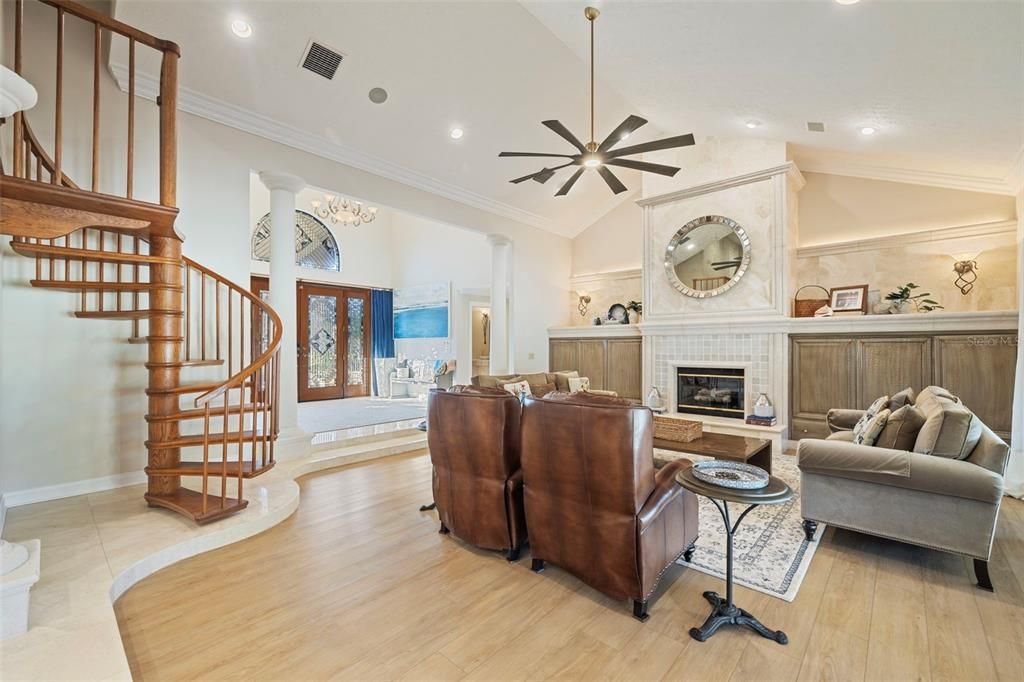 待售: $2,900,000 (5 贝兹, 4 浴室, 5661 平方英尺)