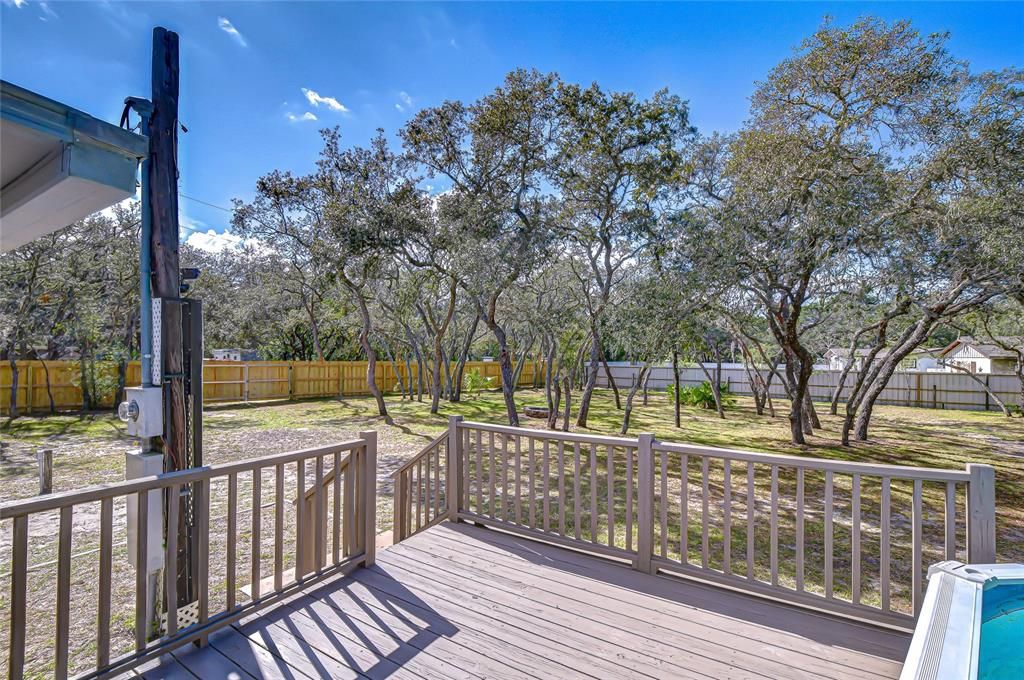 На продажу: $249,995 (2 спален, 2 ванн, 1198 Квадратных фут)