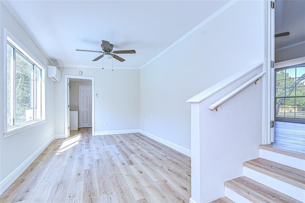 На продажу: $249,995 (2 спален, 2 ванн, 1198 Квадратных фут)