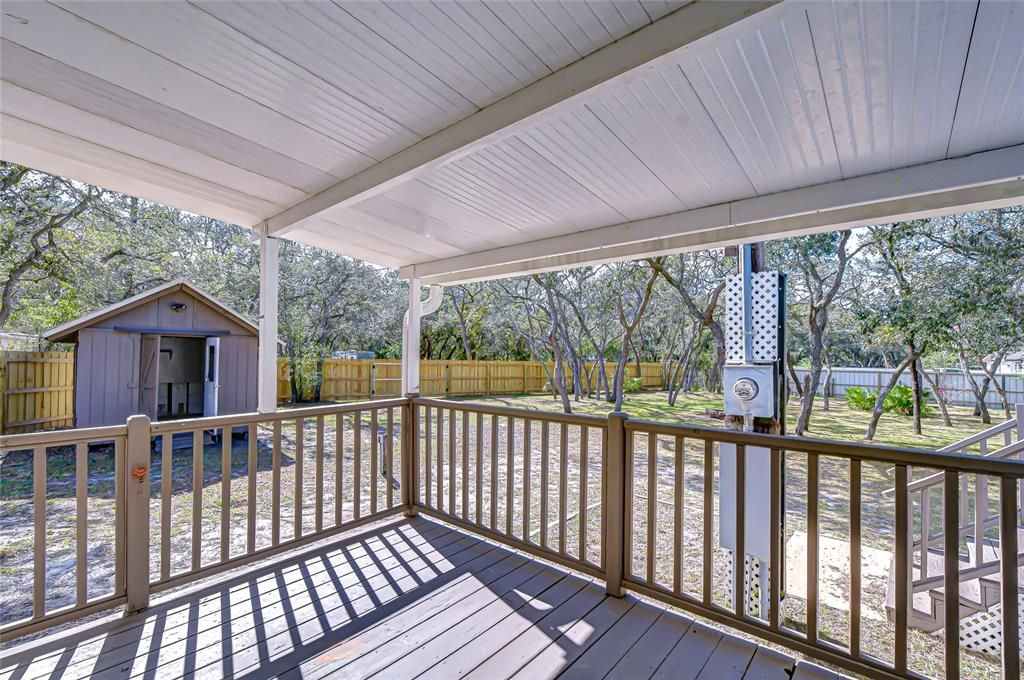 На продажу: $249,995 (2 спален, 2 ванн, 1198 Квадратных фут)