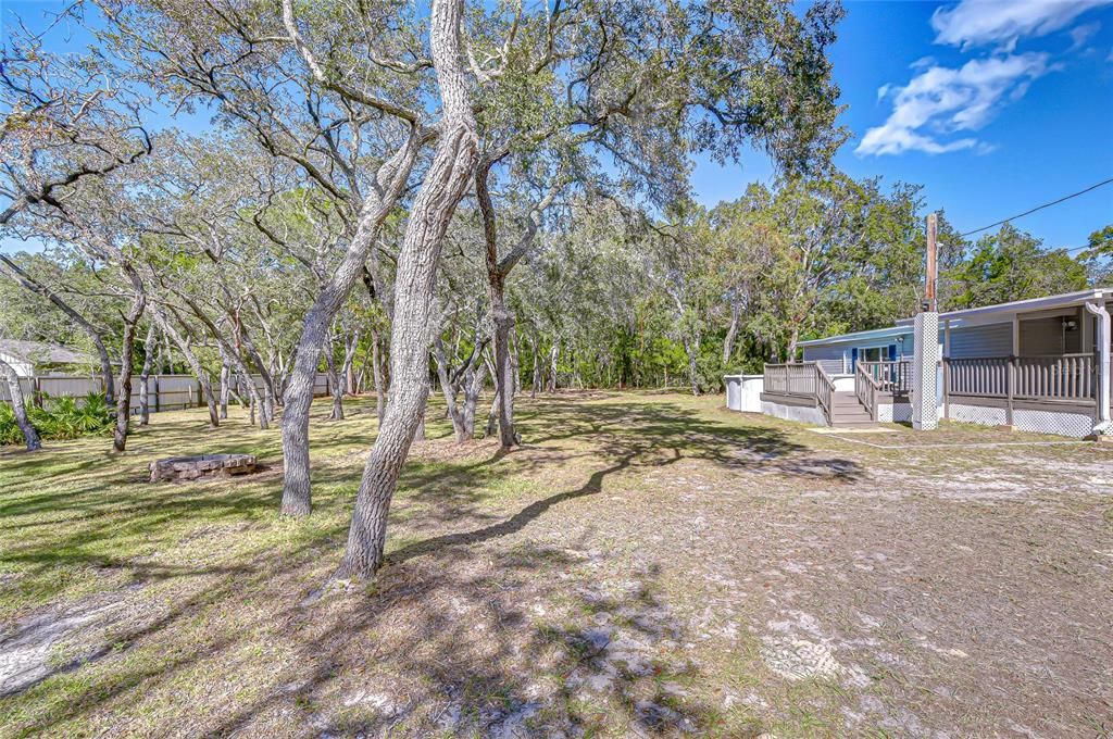 На продажу: $249,995 (2 спален, 2 ванн, 1198 Квадратных фут)