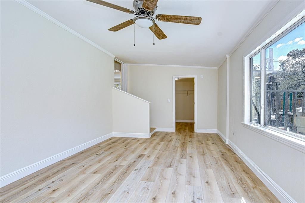 На продажу: $249,995 (2 спален, 2 ванн, 1198 Квадратных фут)