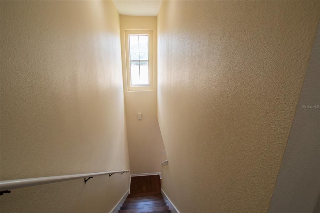 For Rent: $2,400 (3 beds, 2 baths, 1473 Square Feet)