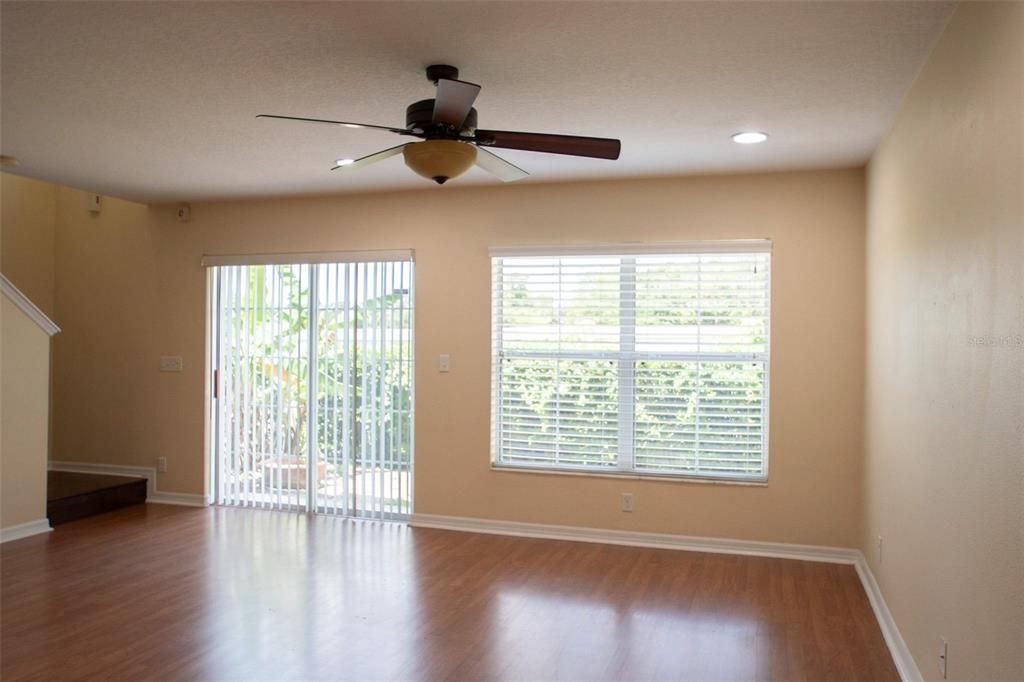For Rent: $2,400 (3 beds, 2 baths, 1473 Square Feet)