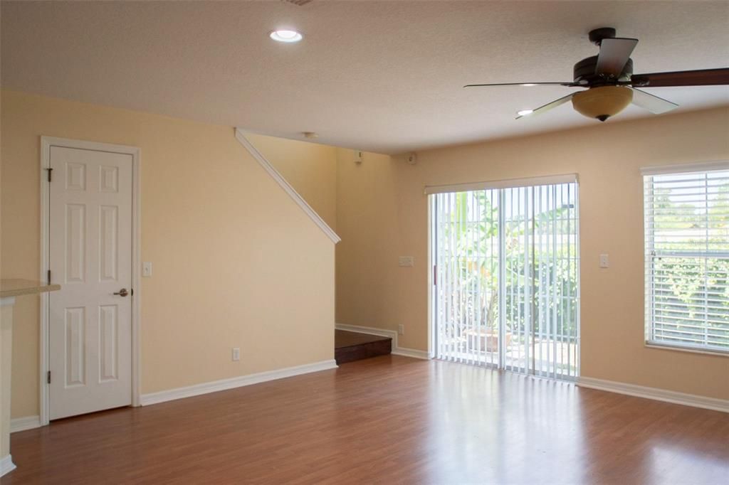 For Rent: $2,400 (3 beds, 2 baths, 1473 Square Feet)