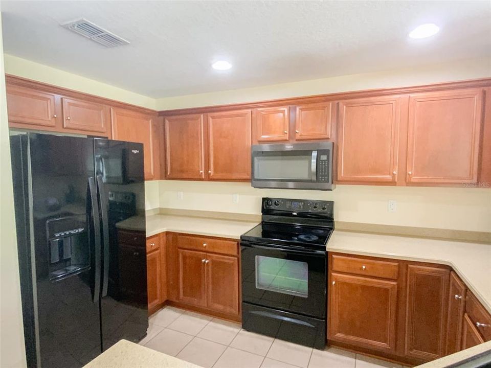 For Rent: $2,400 (3 beds, 2 baths, 1473 Square Feet)
