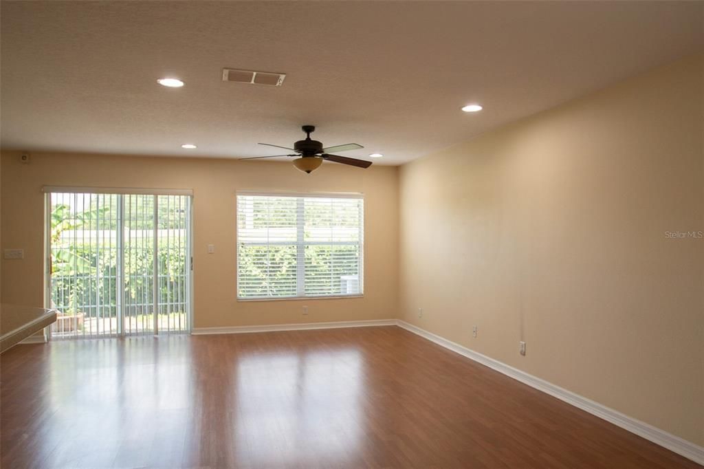 For Rent: $2,400 (3 beds, 2 baths, 1473 Square Feet)