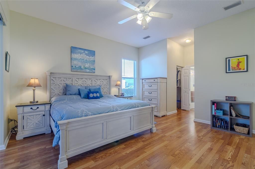 For Sale: $329,900 (3 beds, 2 baths, 2035 Square Feet)