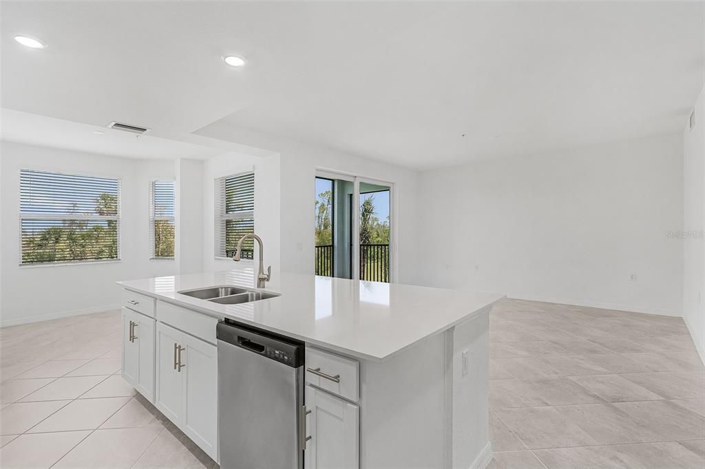 В аренду: $1,595 (2 спален, 2 ванн, 1154 Квадратных фут)