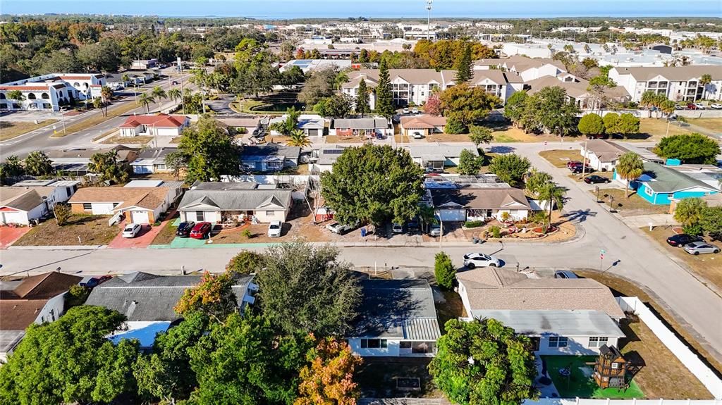 待售: $220,000 (2 贝兹, 1 浴室, 1088 平方英尺)