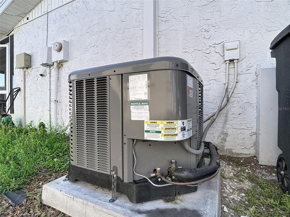 待售: $220,000 (2 贝兹, 1 浴室, 1088 平方英尺)