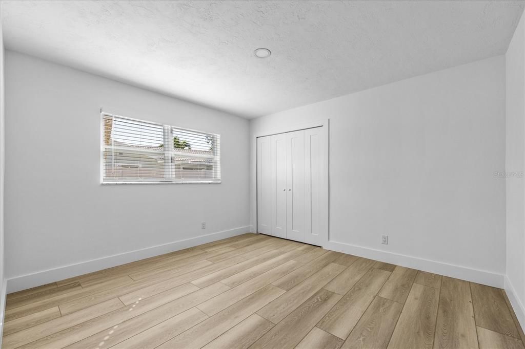 En Venta: $800,000 (4 camas, 2 baños, 2200 Pies cuadrados)