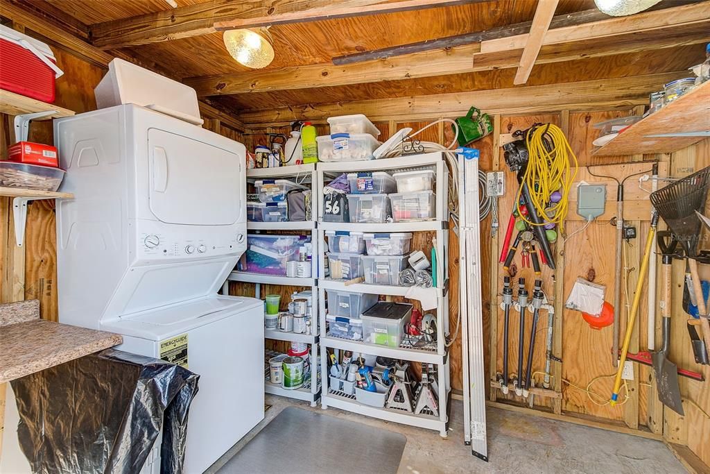 For Sale: $97,000 (2 beds, 1 baths, 982 Square Feet)