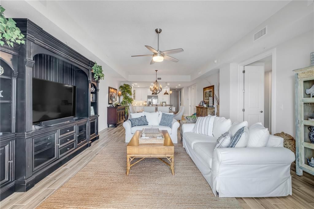 For Sale: $1,895,000 (3 beds, 3 baths, 2011 Square Feet)