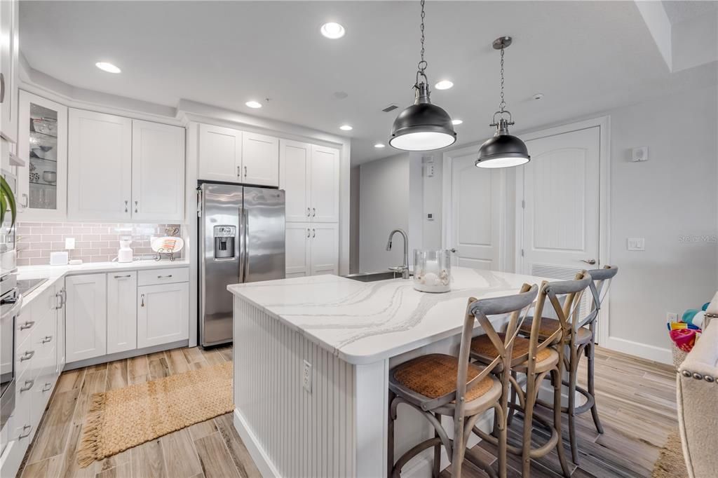 For Sale: $1,895,000 (3 beds, 3 baths, 2011 Square Feet)