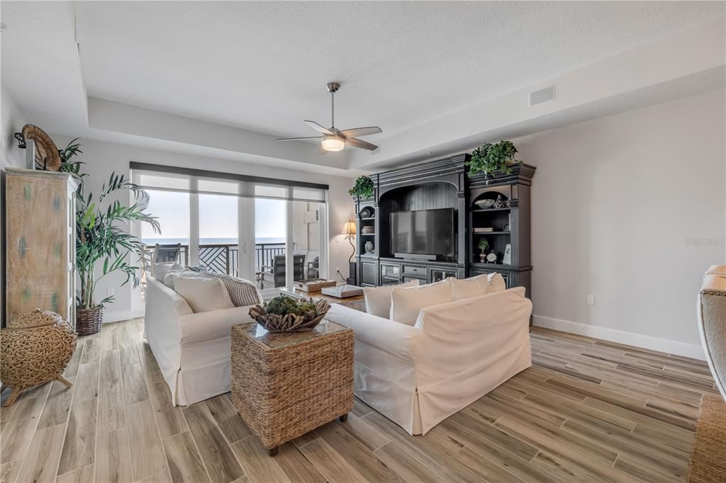 For Sale: $1,895,000 (3 beds, 3 baths, 2011 Square Feet)