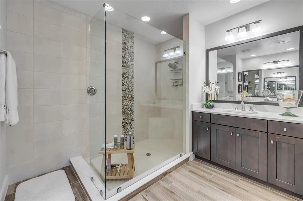 For Sale: $1,895,000 (3 beds, 3 baths, 2011 Square Feet)