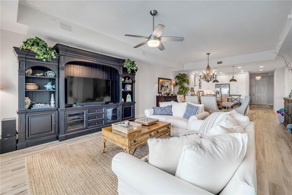 For Sale: $1,895,000 (3 beds, 3 baths, 2011 Square Feet)