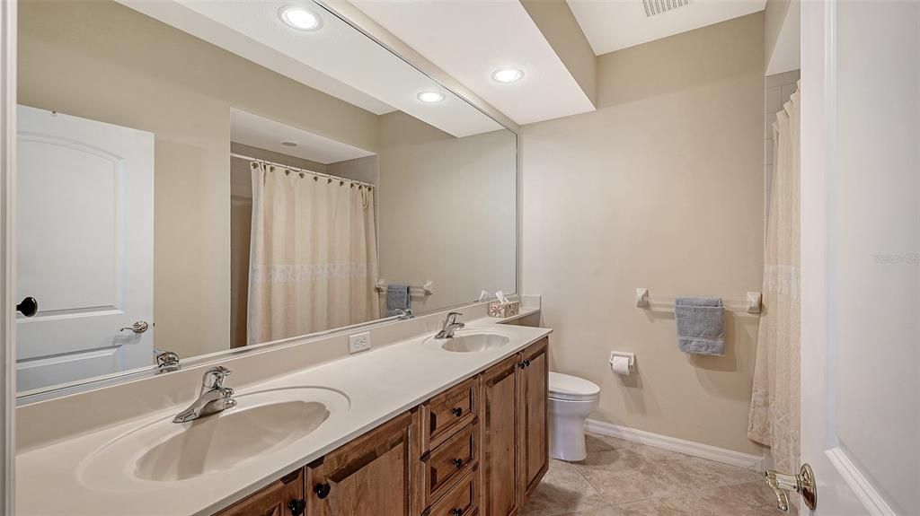 待售: $765,000 (3 贝兹, 2 浴室, 2534 平方英尺)