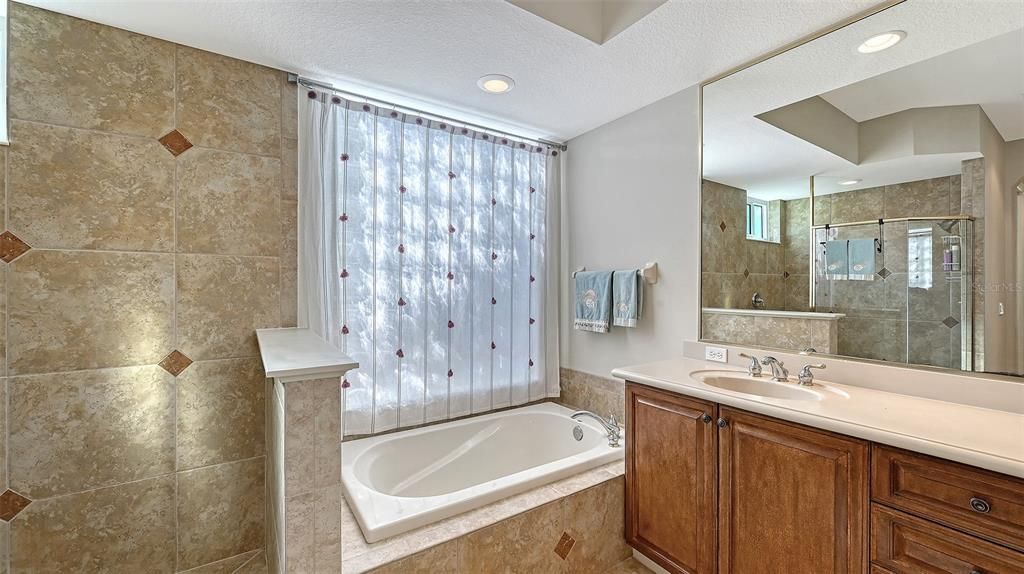 待售: $765,000 (3 贝兹, 2 浴室, 2534 平方英尺)