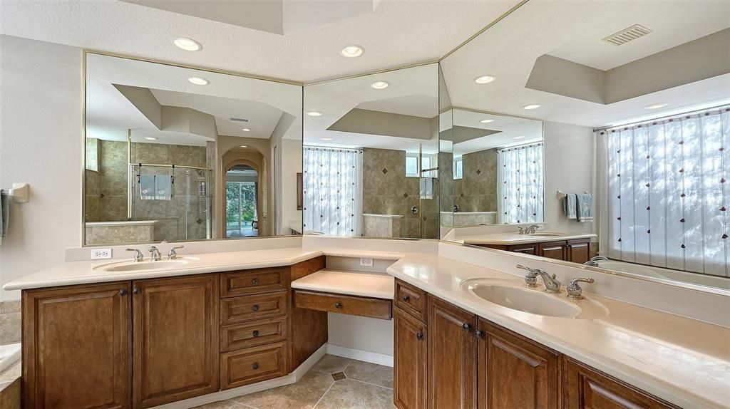 待售: $765,000 (3 贝兹, 2 浴室, 2534 平方英尺)