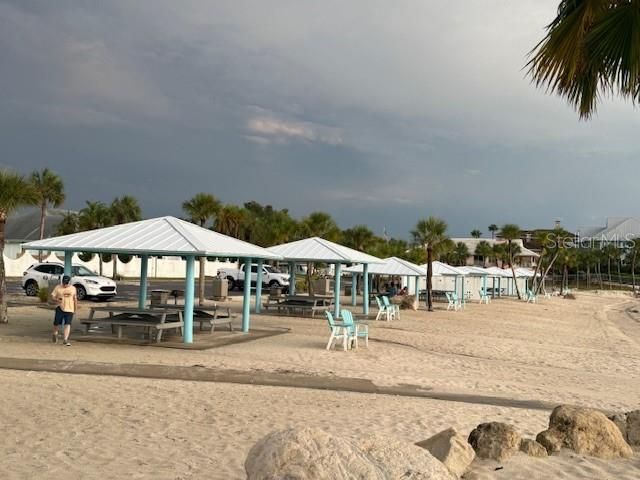 For Sale: $939,000 (4 beds, 3 baths, 2534 Square Feet)