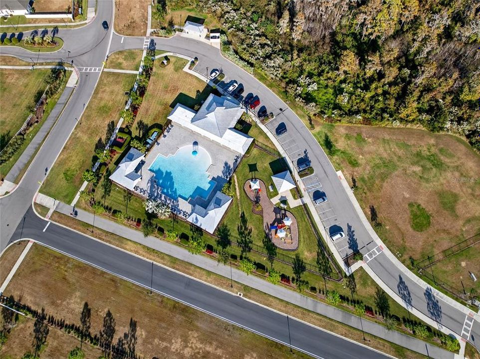 For Sale: $575,000 (5 beds, 3 baths, 2945 Square Feet)