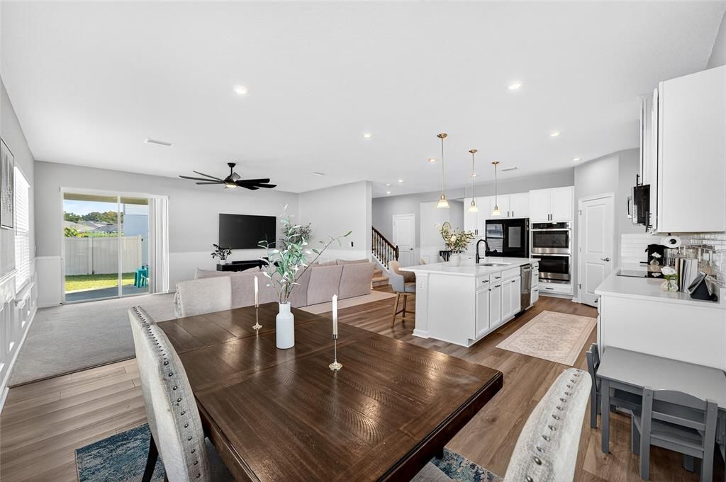 For Sale: $575,000 (5 beds, 3 baths, 2945 Square Feet)