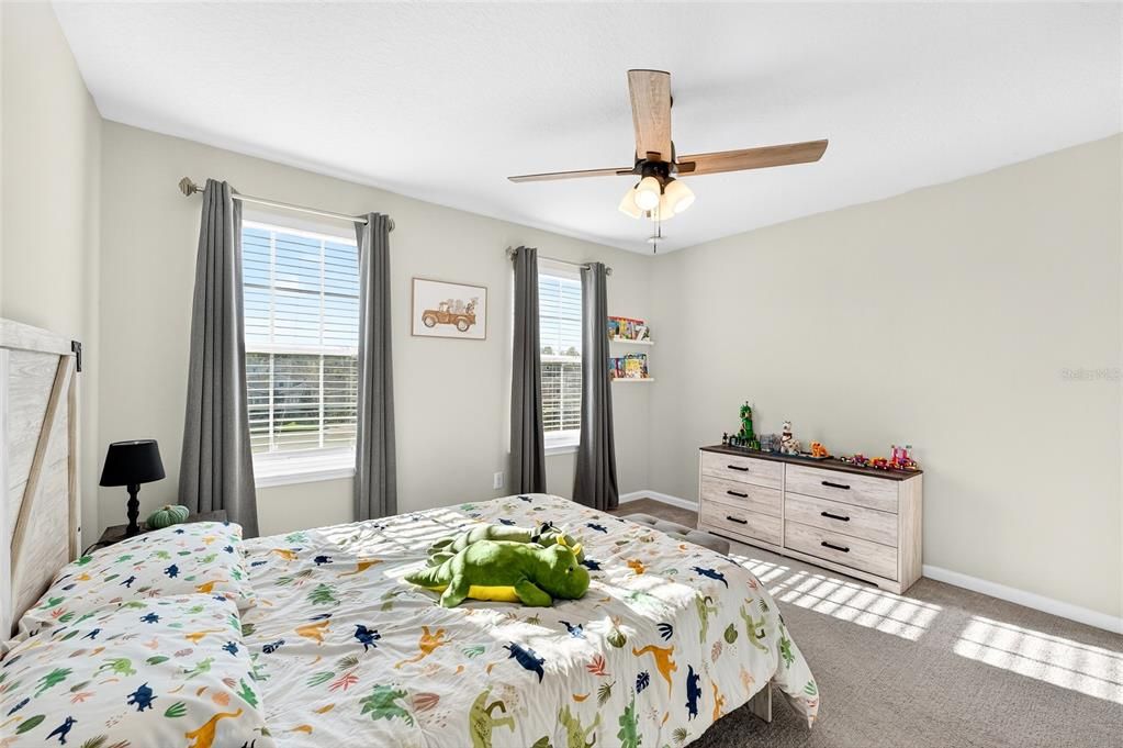 For Sale: $575,000 (5 beds, 3 baths, 2945 Square Feet)