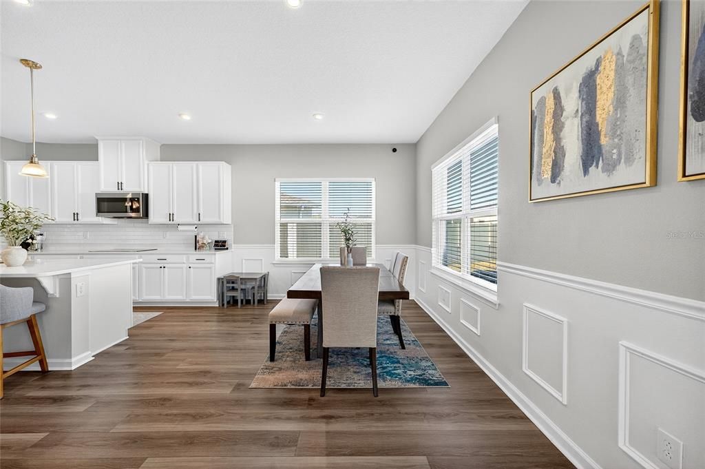 For Sale: $575,000 (5 beds, 3 baths, 2945 Square Feet)