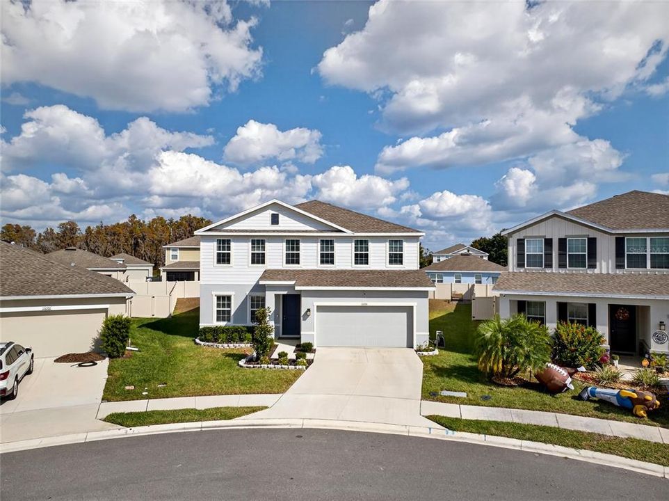 For Sale: $575,000 (5 beds, 3 baths, 2945 Square Feet)