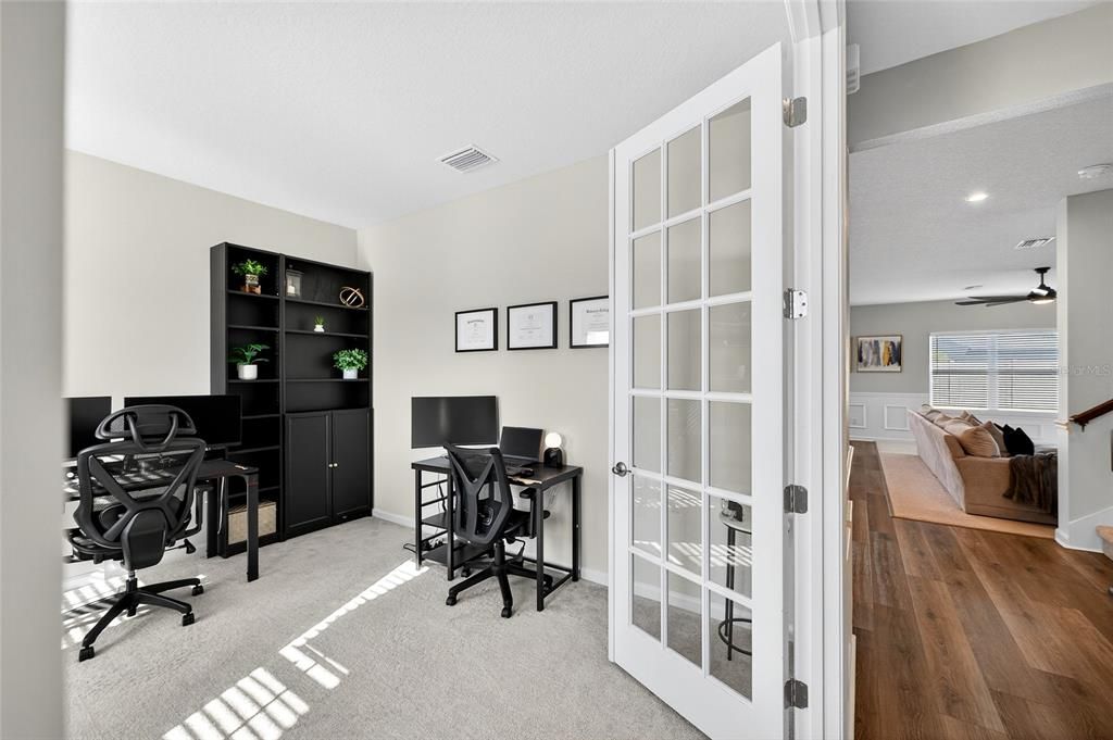 For Sale: $575,000 (5 beds, 3 baths, 2945 Square Feet)