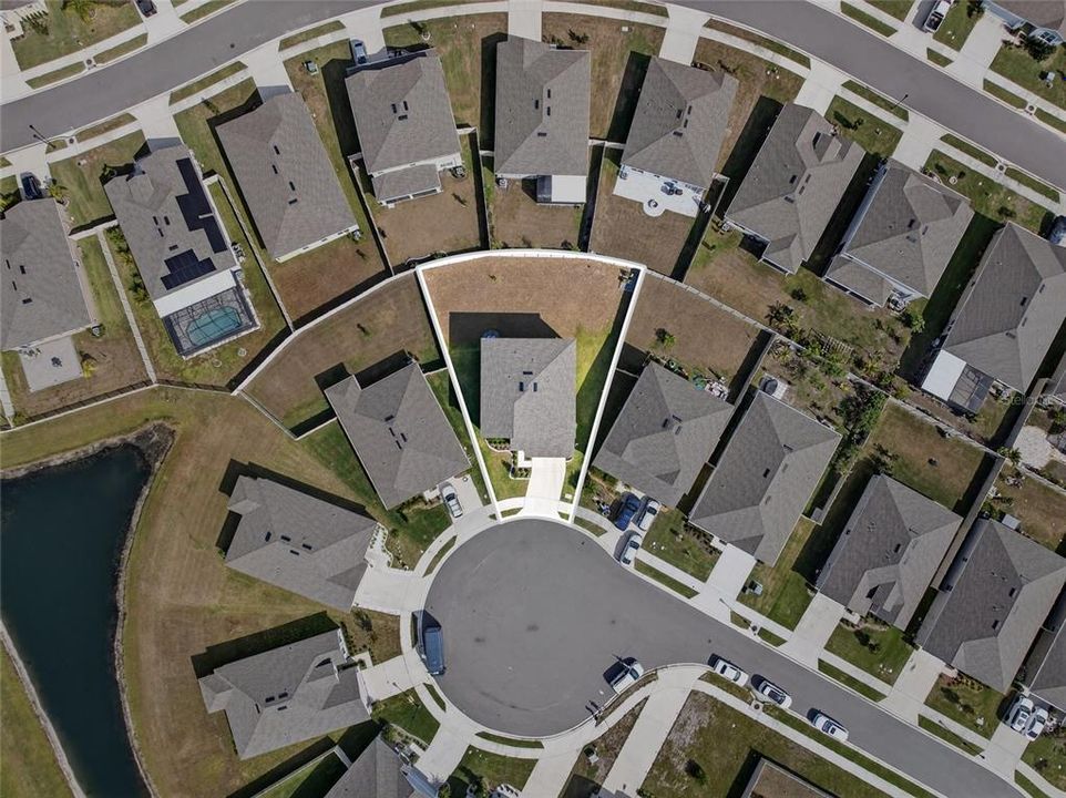 For Sale: $575,000 (5 beds, 3 baths, 2945 Square Feet)