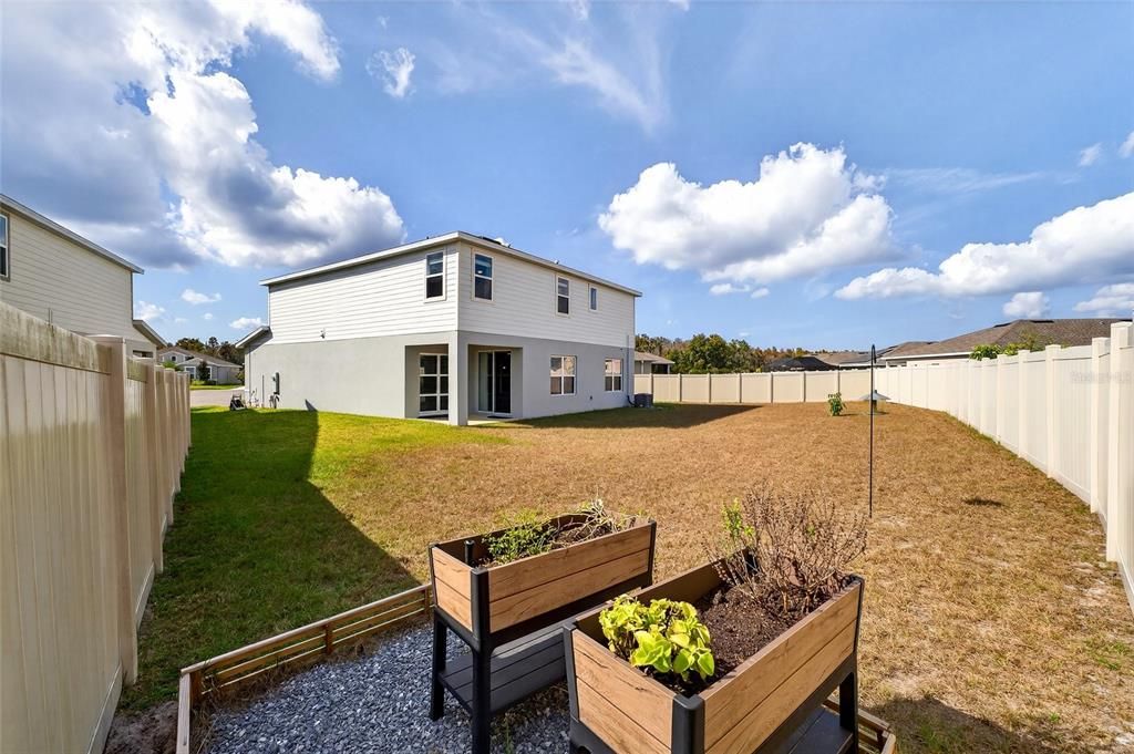 For Sale: $575,000 (5 beds, 3 baths, 2945 Square Feet)