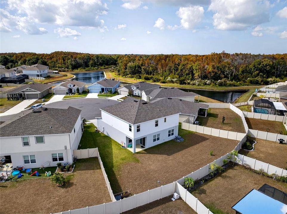 For Sale: $575,000 (5 beds, 3 baths, 2945 Square Feet)