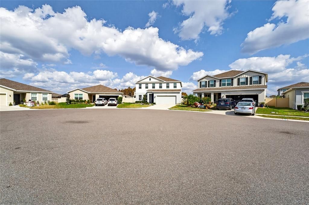 For Sale: $575,000 (5 beds, 3 baths, 2945 Square Feet)