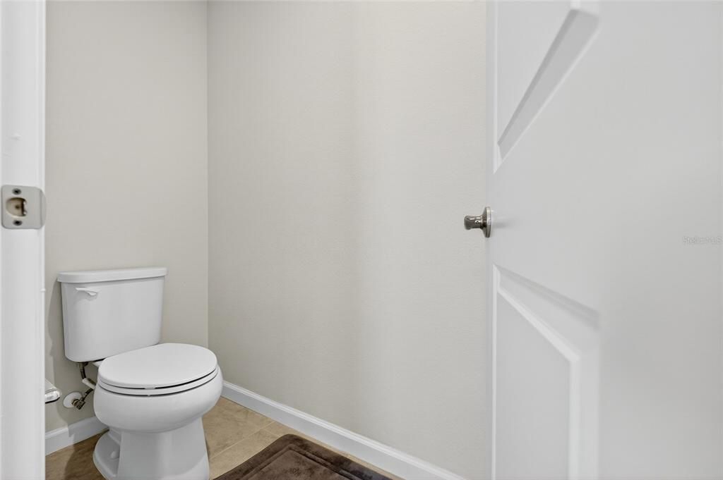 For Sale: $575,000 (5 beds, 3 baths, 2945 Square Feet)