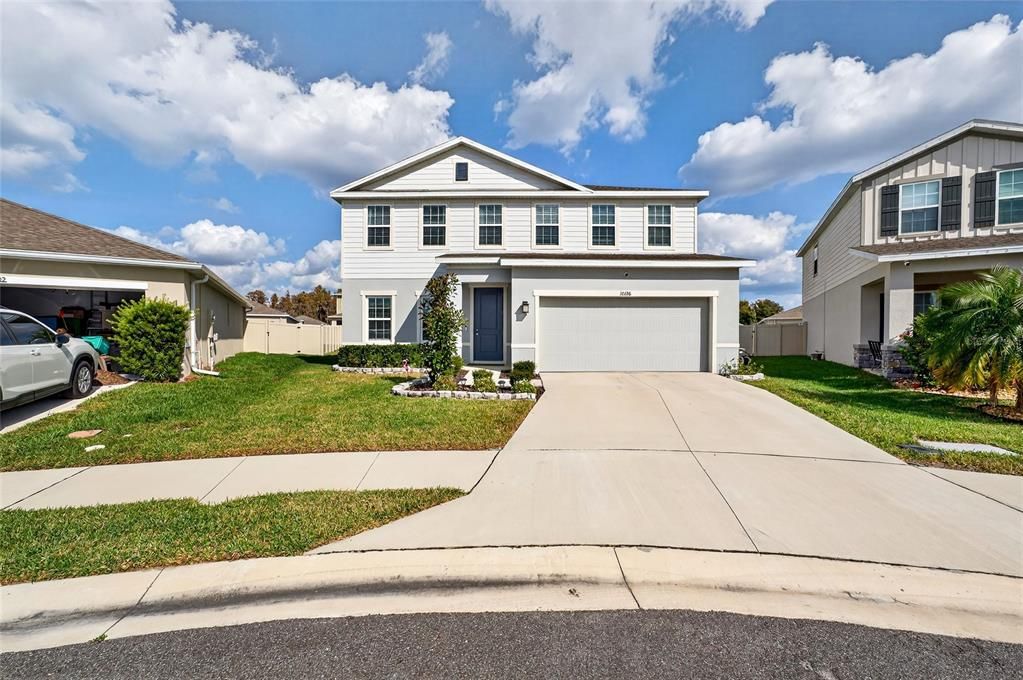 For Sale: $575,000 (5 beds, 3 baths, 2945 Square Feet)