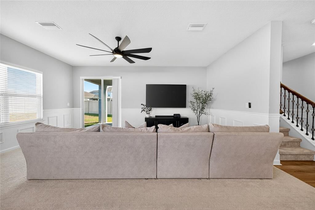 For Sale: $575,000 (5 beds, 3 baths, 2945 Square Feet)