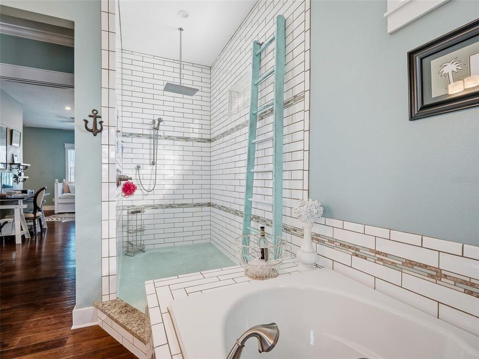 For Sale: $1,690,000 (3 beds, 3 baths, 3300 Square Feet)