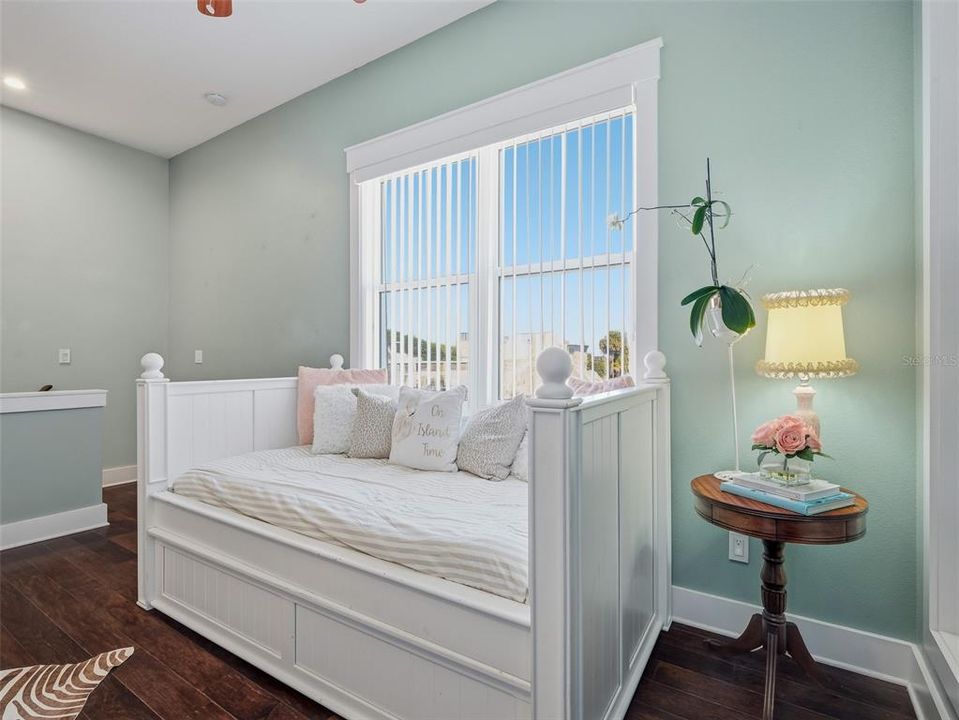 For Sale: $1,690,000 (3 beds, 3 baths, 3300 Square Feet)