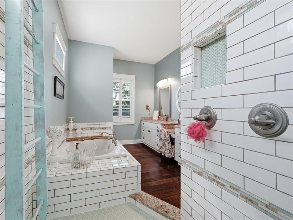 For Sale: $1,690,000 (3 beds, 3 baths, 3300 Square Feet)