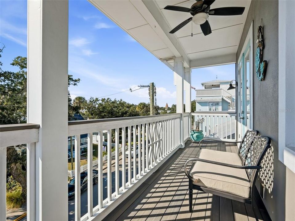 For Sale: $1,690,000 (3 beds, 3 baths, 3300 Square Feet)