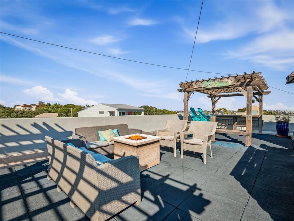 For Sale: $1,690,000 (3 beds, 3 baths, 3300 Square Feet)