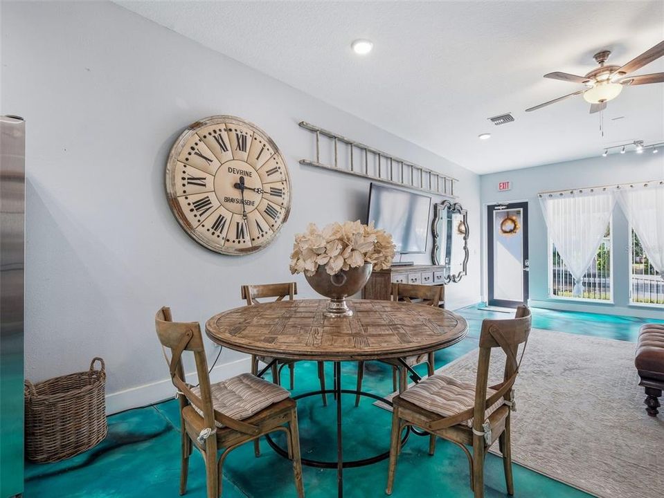 For Sale: $1,690,000 (3 beds, 3 baths, 3300 Square Feet)