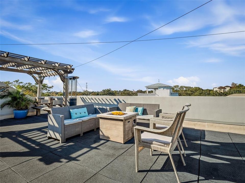 For Sale: $1,690,000 (3 beds, 3 baths, 3300 Square Feet)